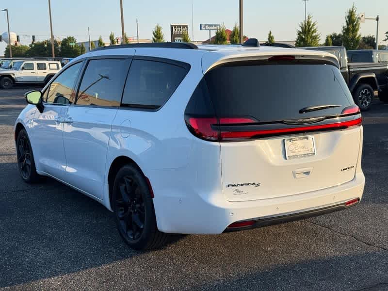 2025 Chrysler Pacifica Limited