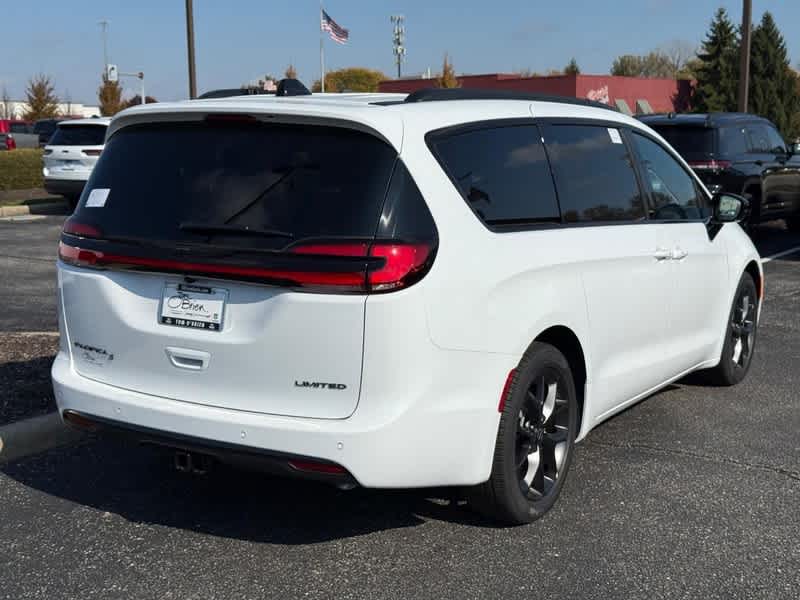 2026 Chrysler Pacifica Limited