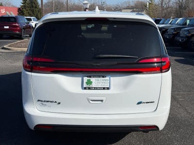 2022 Chrysler Pacifica Hybrid Touring L