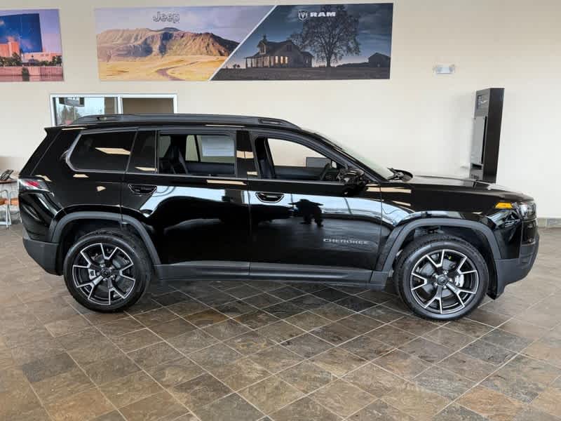 2026 Jeep Cherokee Overland