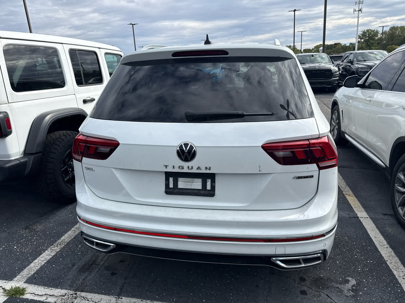 2022 Volkswagen Tiguan SEL R-Line