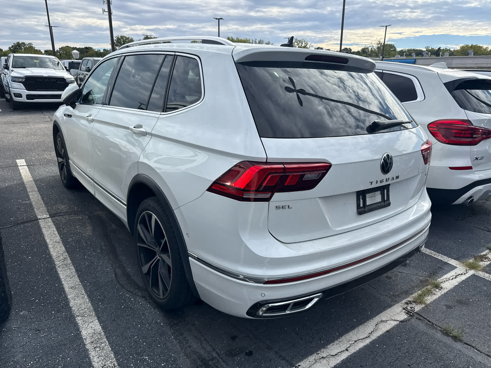 2022 Volkswagen Tiguan SEL R-Line