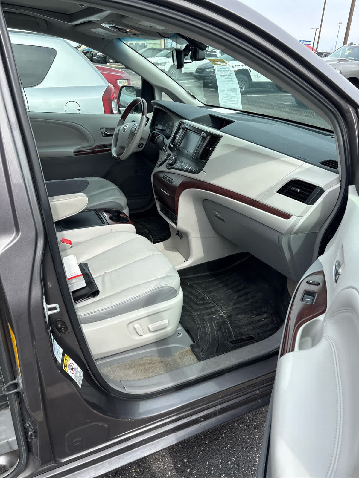 2014 Toyota Sienna XLE