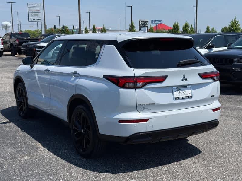 2024 Mitsubishi Outlander SE Black Edition