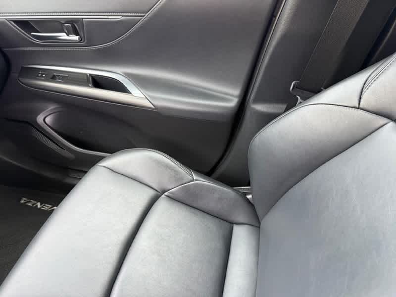 2023 Toyota Venza XLE