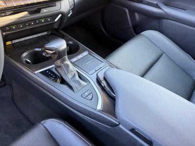 2022 Lexus UX 250h 