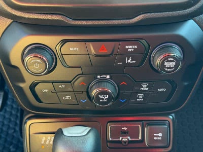 2023 Jeep Renegade Trailhawk