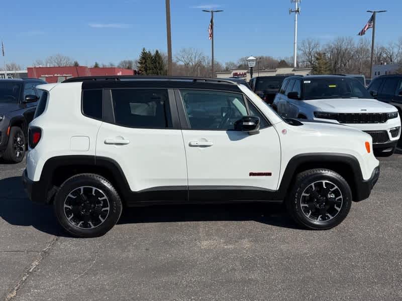 2023 Jeep Renegade Trailhawk