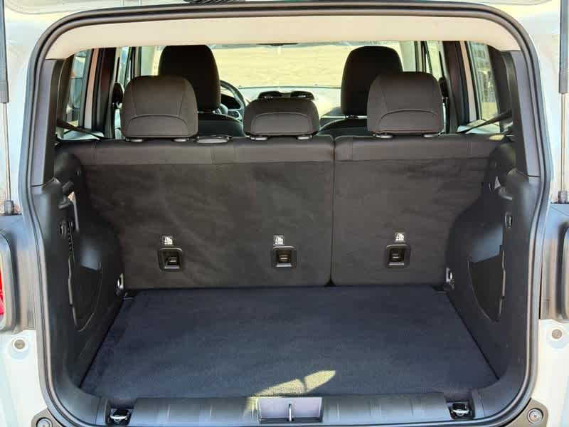 2023 Jeep Renegade Trailhawk