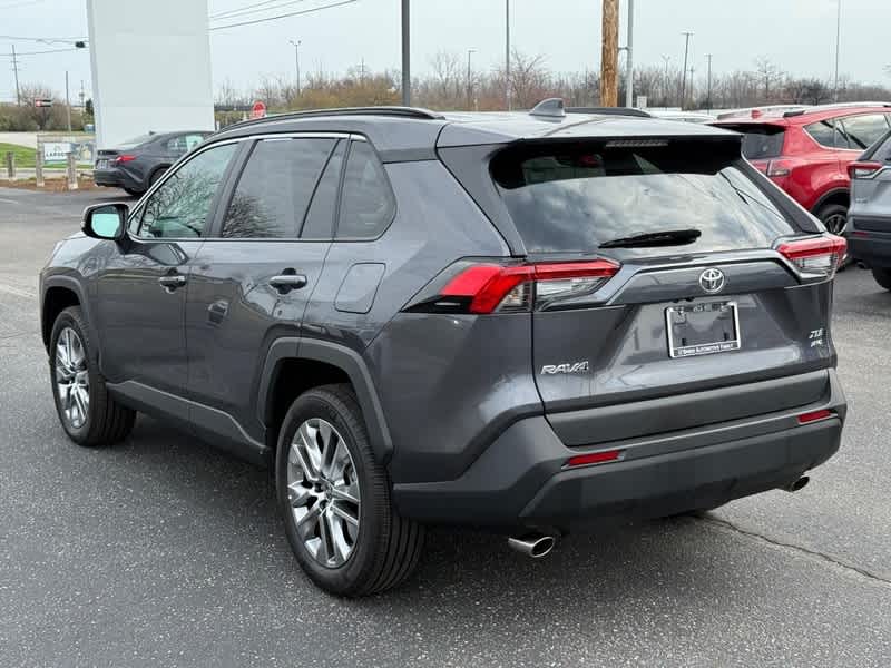 2024 Toyota RAV4 XLE Premium AWD