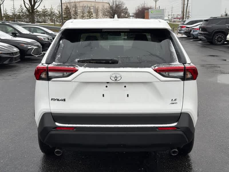 2025 Toyota RAV4 LE AWD