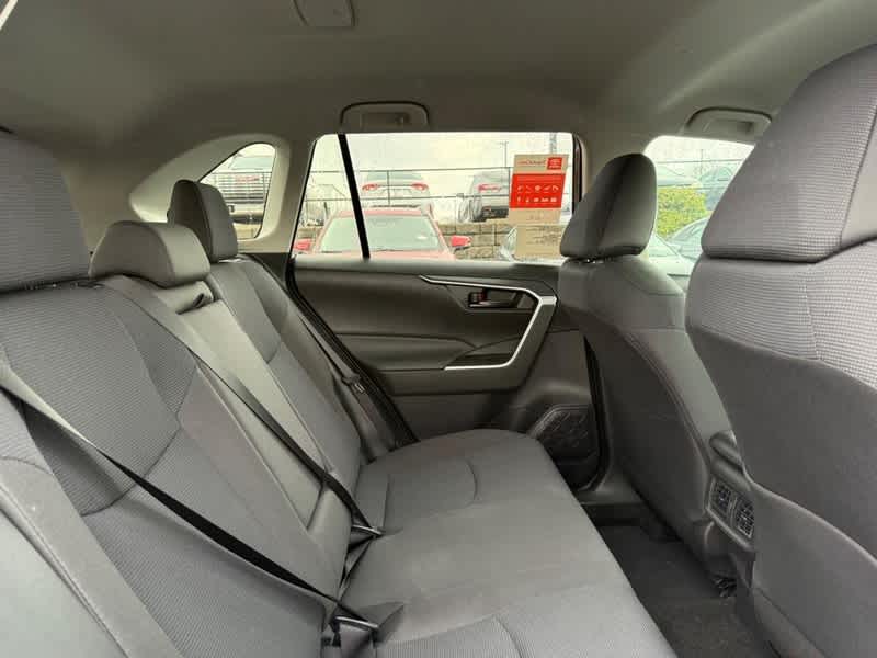 2025 Toyota RAV4 LE AWD