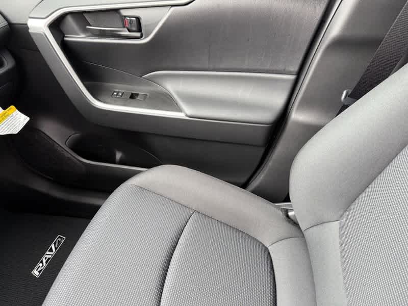 2025 Toyota RAV4 LE AWD