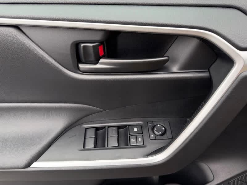 2025 Toyota RAV4 LE AWD