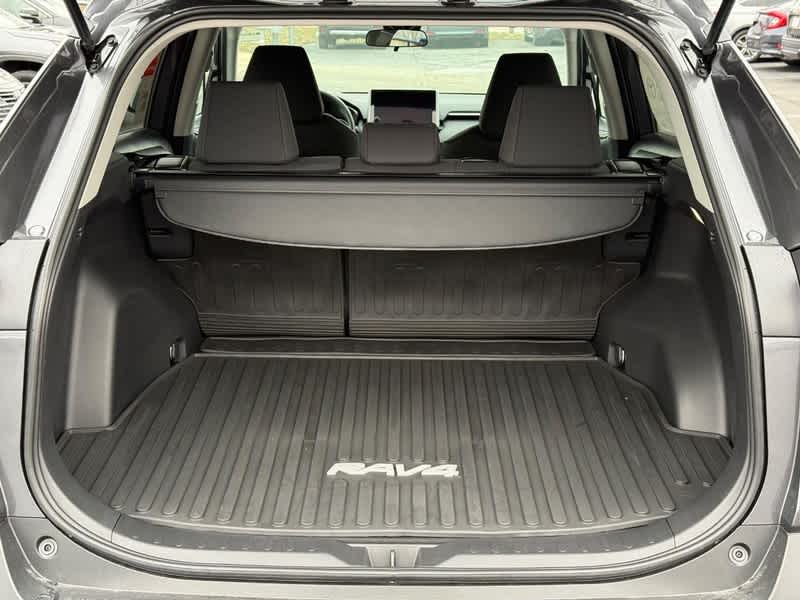 2025 Toyota RAV4 LE AWD