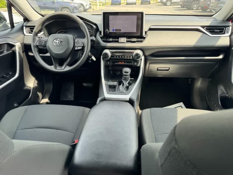 2024 Toyota RAV4 LE FWD
