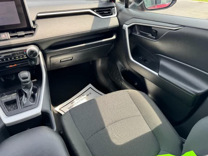 2024 Toyota RAV4 LE FWD