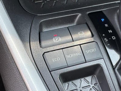 2024 Toyota RAV4 LE FWD