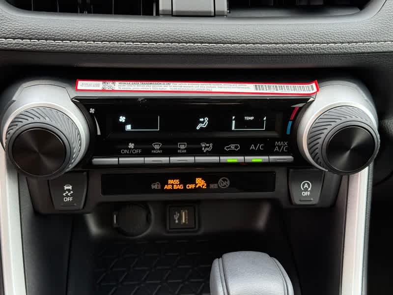 2025 Toyota RAV4 LE FWD