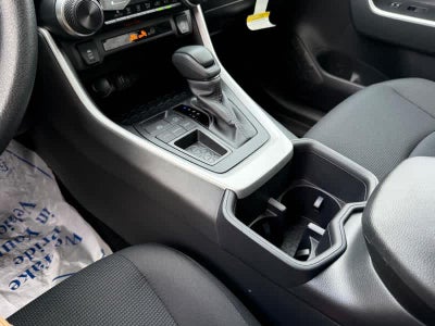 2025 Toyota RAV4 LE FWD
