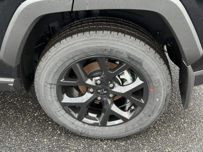 2025 Toyota RAV4 LE FWD