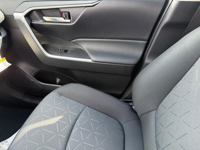 2025 Toyota RAV4 XLE AWD