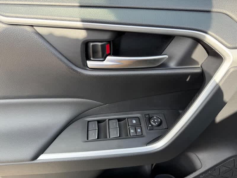 2025 Toyota RAV4 XLE AWD