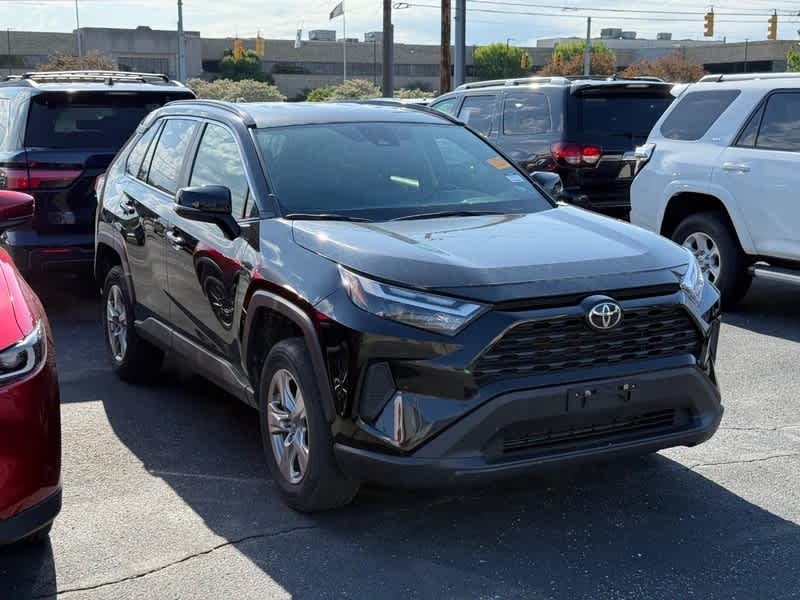 2025 Toyota RAV4 XLE AWD