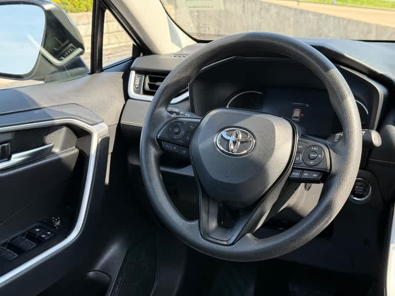 2025 Toyota RAV4 XLE AWD