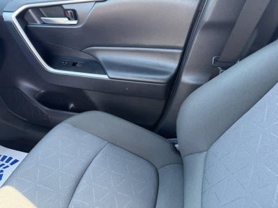 2025 Toyota RAV4 XLE AWD