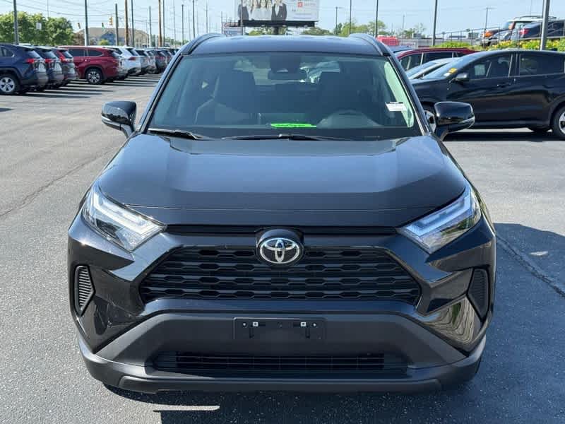 2025 Toyota RAV4 XLE AWD