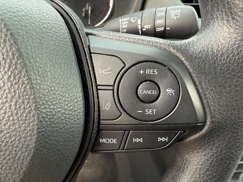 2025 Toyota RAV4 XLE AWD