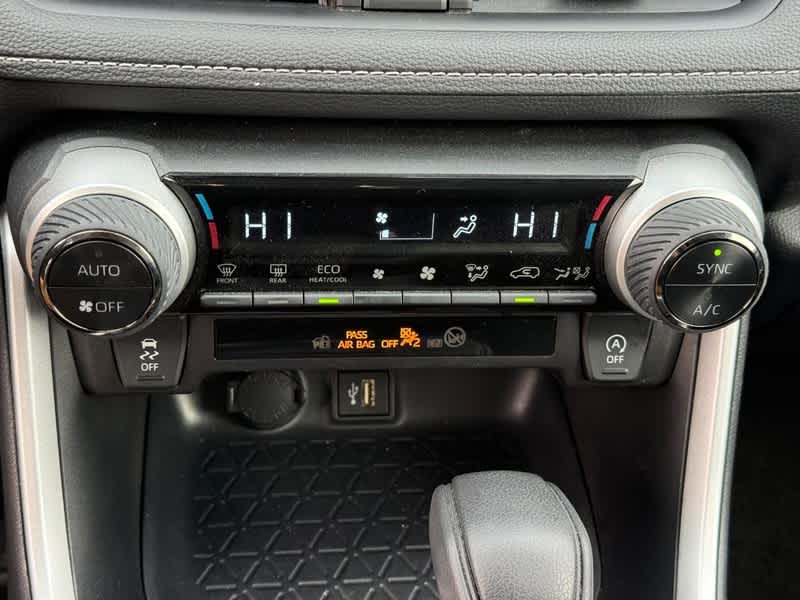 2025 Toyota RAV4 XLE AWD