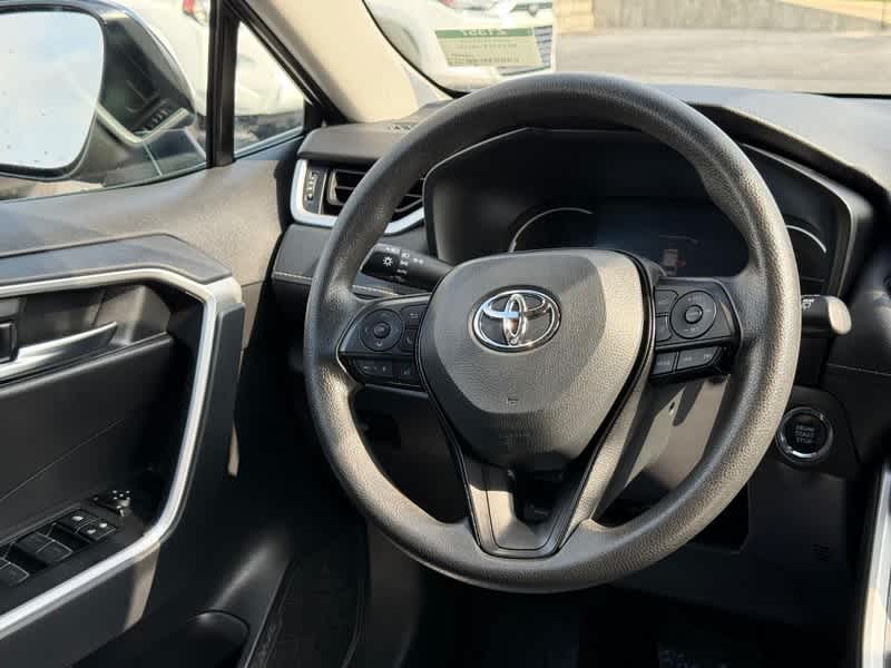 2025 Toyota RAV4 XLE AWD