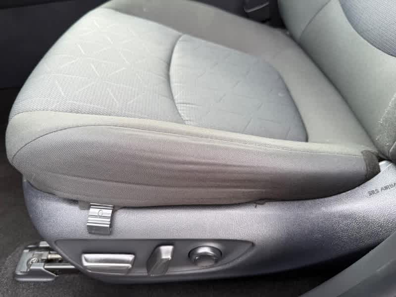 2025 Toyota RAV4 XLE AWD