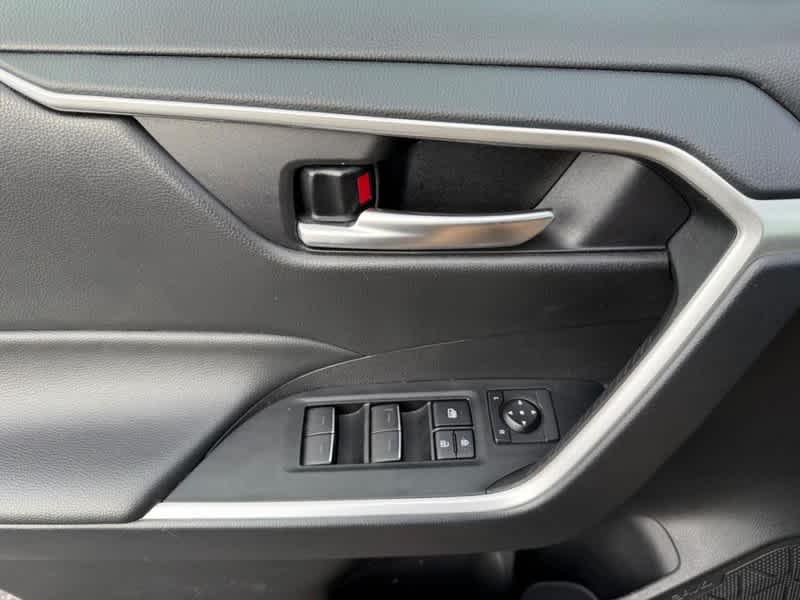 2025 Toyota RAV4 XLE AWD