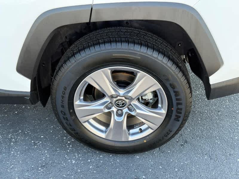 2025 Toyota RAV4 XLE AWD