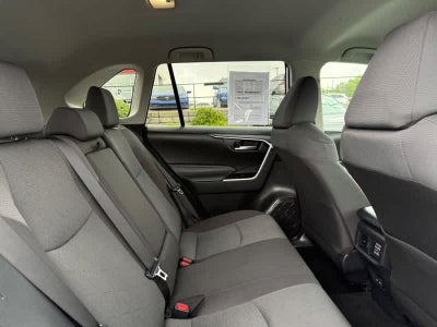 2025 Toyota RAV4 XLE FWD