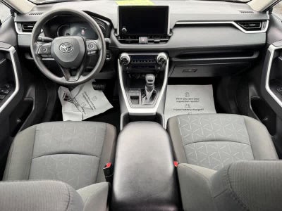 2025 Toyota RAV4 XLE FWD
