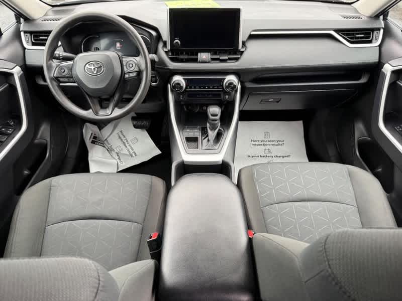 2025 Toyota RAV4 XLE FWD