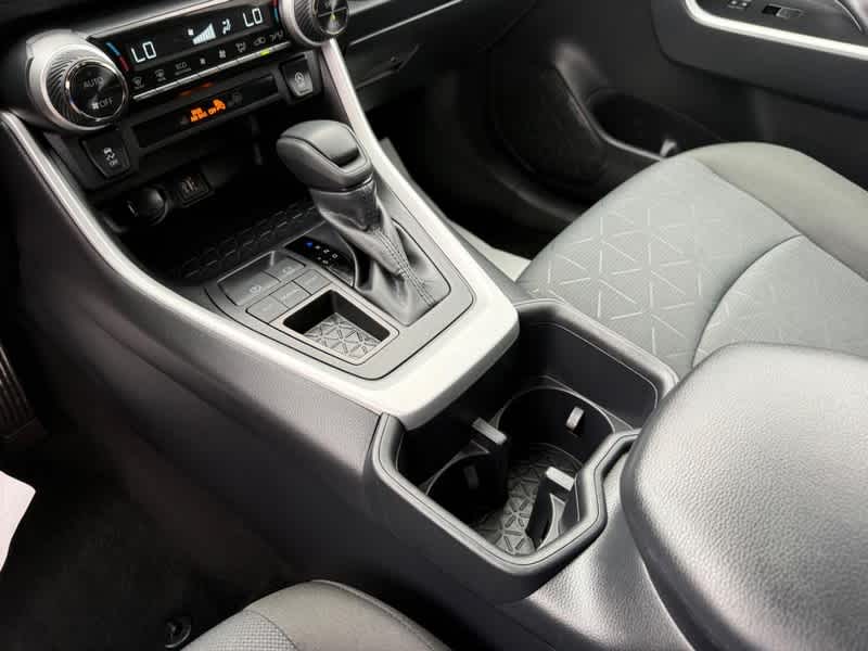 2025 Toyota RAV4 XLE FWD