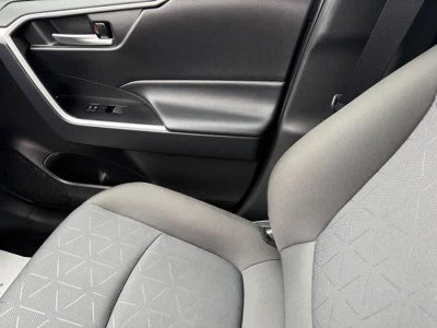 2025 Toyota RAV4 XLE FWD