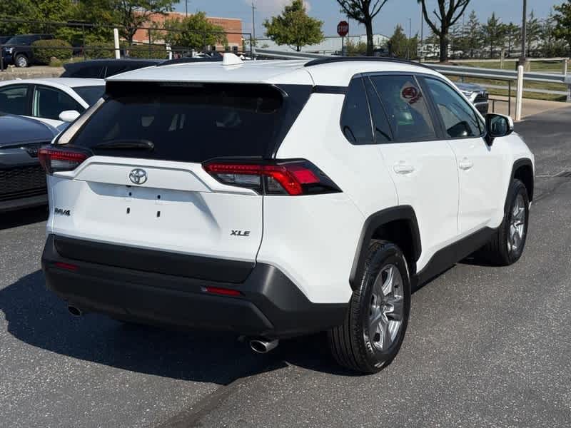 2025 Toyota RAV4 XLE FWD