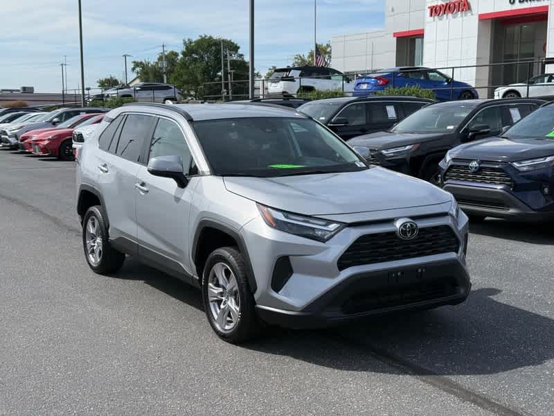 2025 Toyota RAV4 XLE FWD