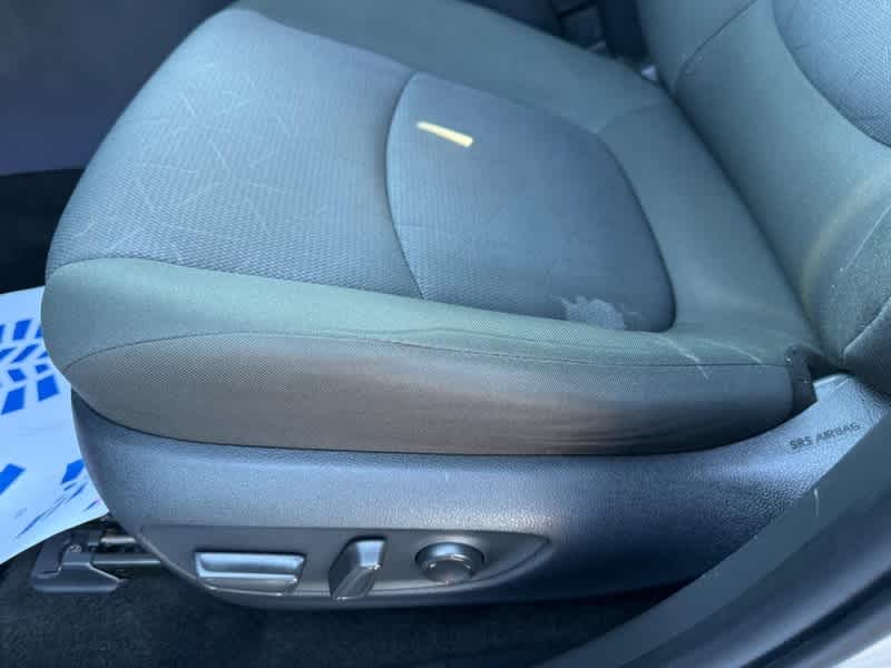 2025 Toyota RAV4 XLE FWD