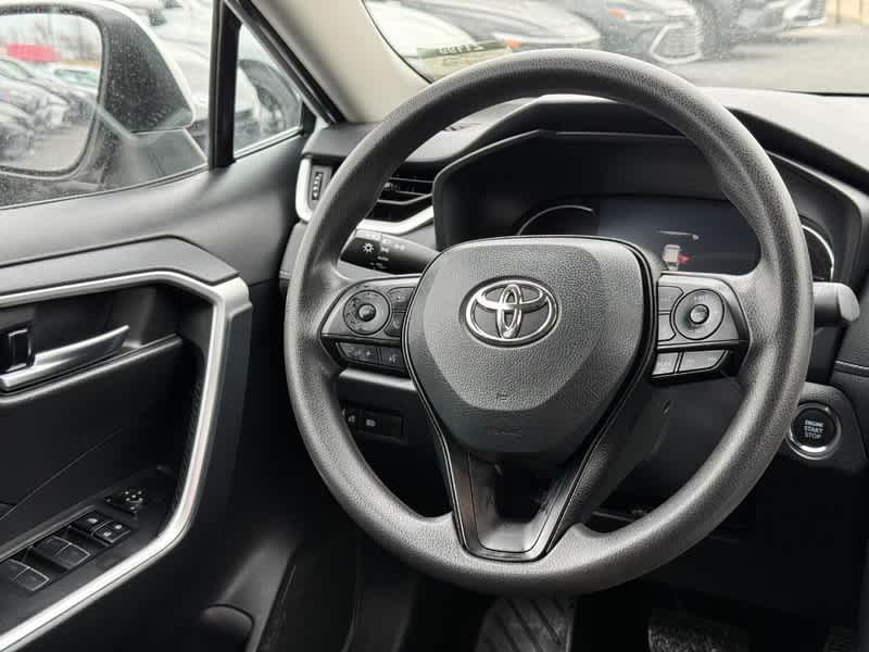 2024 Toyota RAV4 XLE FWD