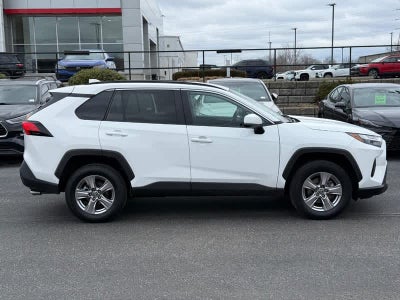 2024 Toyota RAV4 XLE FWD