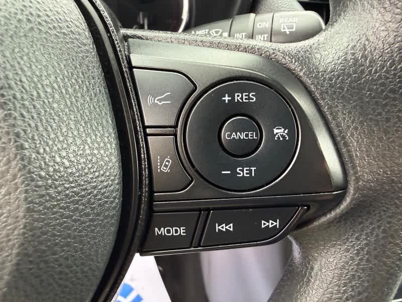 2025 Toyota RAV4 XLE FWD
