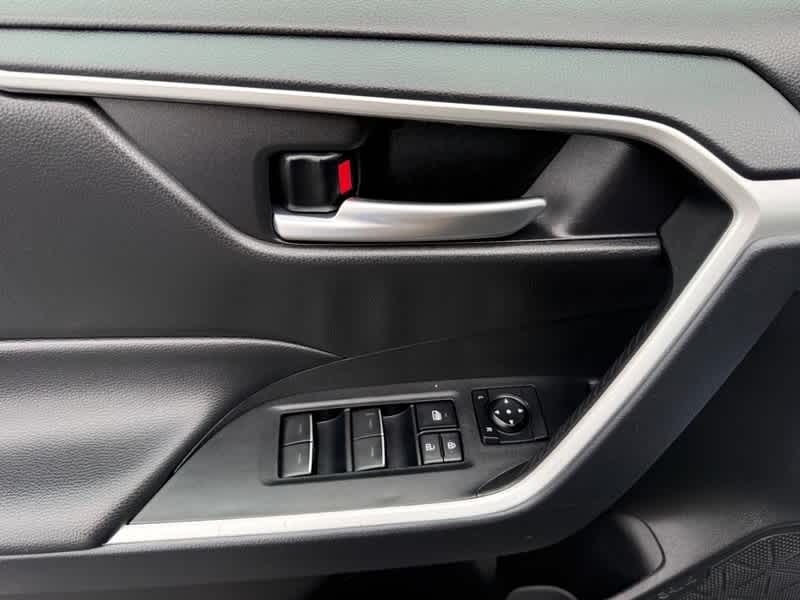 2025 Toyota RAV4 XLE FWD