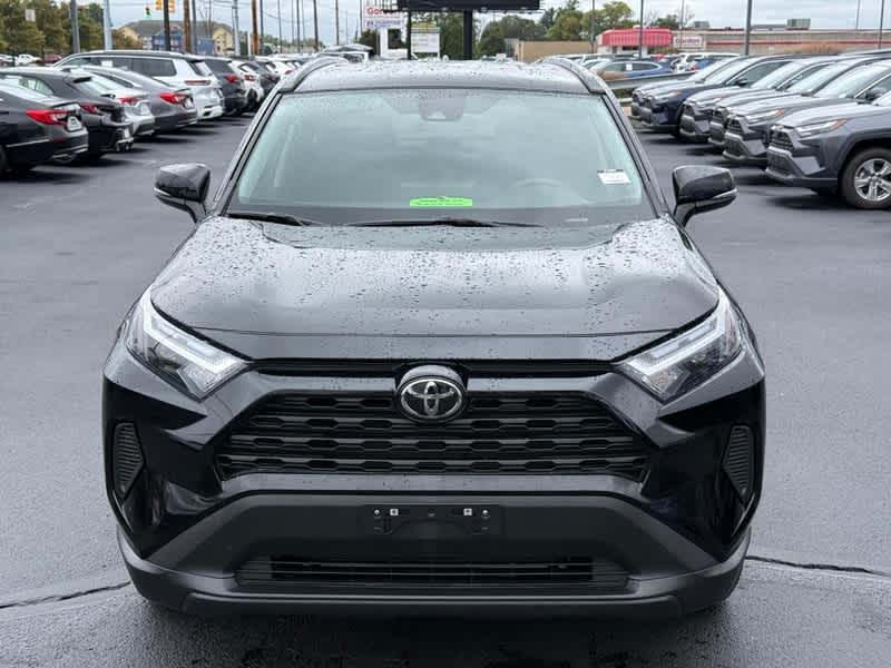 2025 Toyota RAV4 XLE FWD